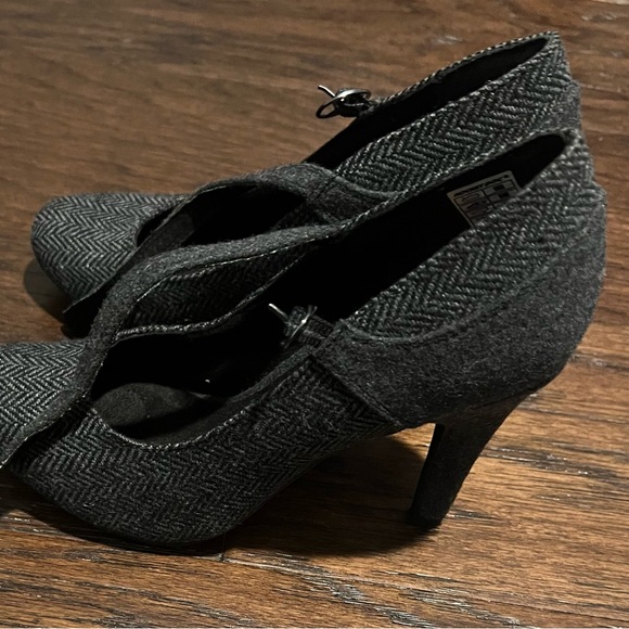 Women's gray/black fabric ROCKET DOG Mary Janes/Houndstooth, pumps , size 6.5 M - Picture 2 of 5